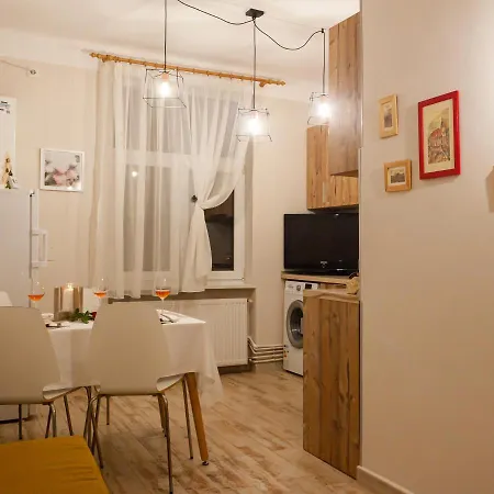 Апартаменти Cozy Family *