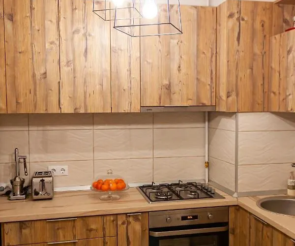 Cozy Family براشوف